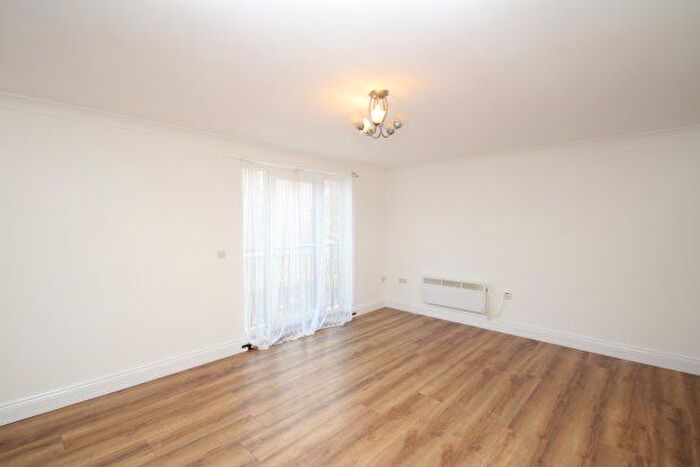 2 Bedroom Flat To Rent In East India Way, Croydon, CR0