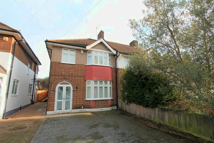 3 Bedroom End Of Terrace House To Rent In Glenesk Road, Eltham, SE9
