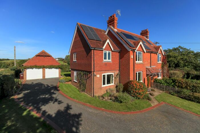 4 Bedroom Semi-Detached House For Sale In Common Lane, Berwick, Polegate, BN26