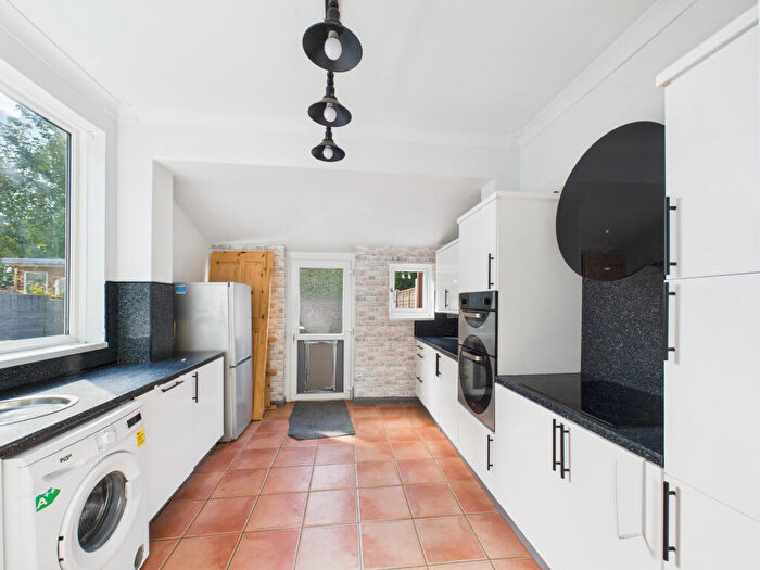 3 Bedroom Terraced House For Sale In East Park Avenue, Hull, HU8