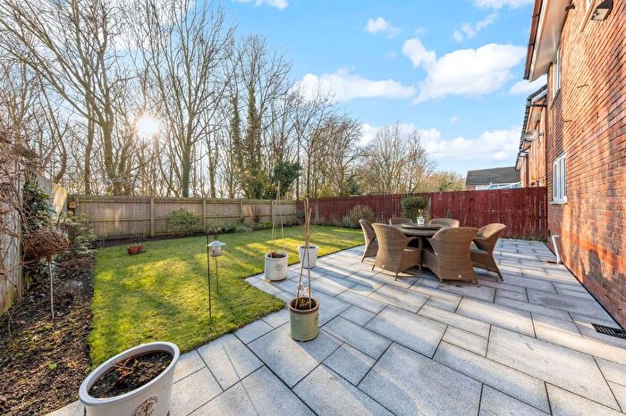 4 Bedroom Detached House For Sale In Pendle Gardens, Culcheth, WA3 - Photo 5