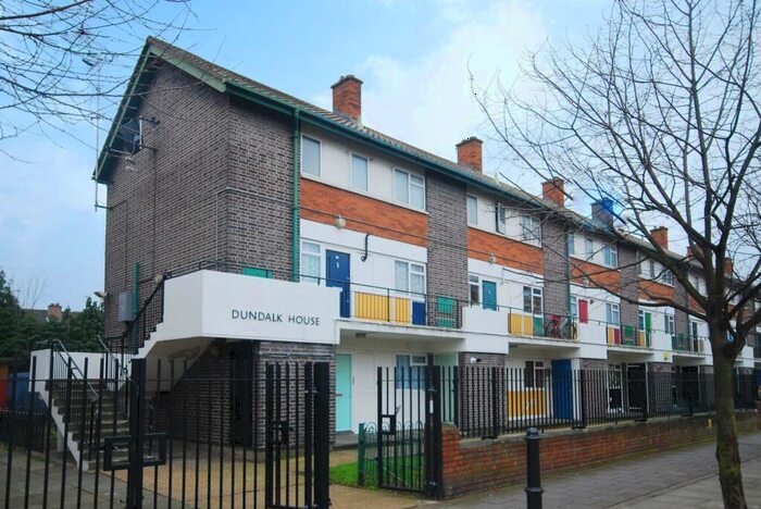 Studio To Rent In Clark Street, Whitechapel, London, E1