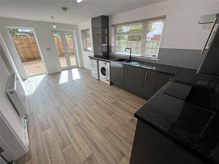 1 Bedroom Flat To Rent In Lowbrook Lane, Tidbury Green, Solihull, West Midlands, B90