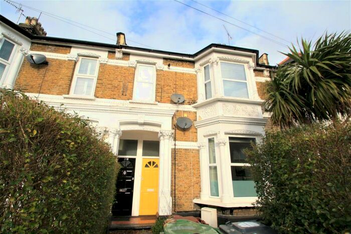 2 Bedroom Flat To Rent In Grove Green Road, London, E11