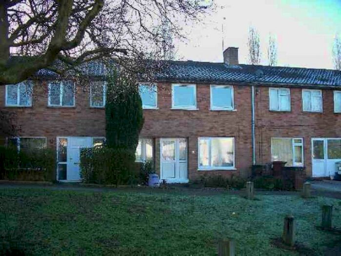 4 Bedroom House To Rent In Garden Avenue, Hatfield, AL10