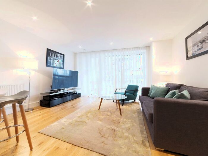 3 Bedroom Flat To Rent In St. Vincent Court, Hoy Street, London, E16