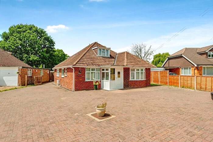 3 Bedroom Detached House For Sale In Weatherhill Close, Horley, RH6