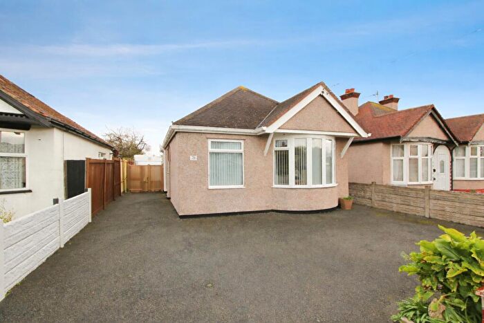 3 Bedroom Bungalow For Sale In Tynewydd Road, Rhyl, Denbighshire, LL18