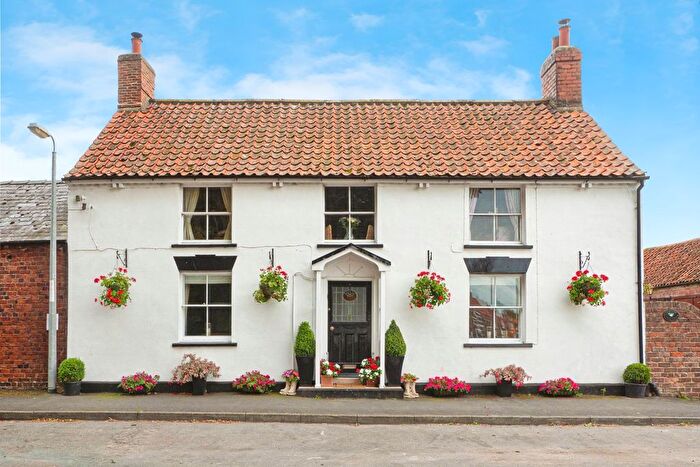 4 Bedroom Detached House For Sale In Back Street, Wold Newton, Driffield, YO25