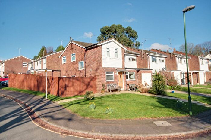 2 Bedroom End Of Terrace House For Sale In Barnmead, Haywards Heath, RH16