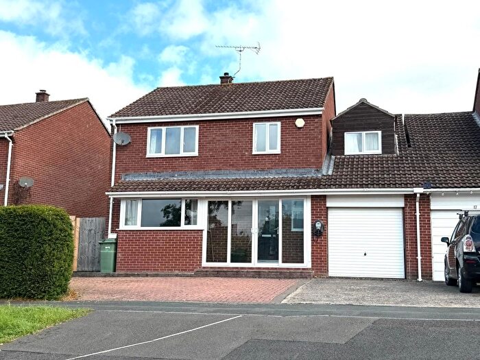 5 Bedroom Link Detached House For Sale In Read Mead, Glastonbury, BA6
