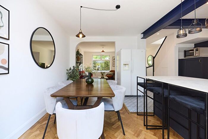 4 Bedroom Semi-Detached House To Rent In Claremont Road, West Byfleet, KT14