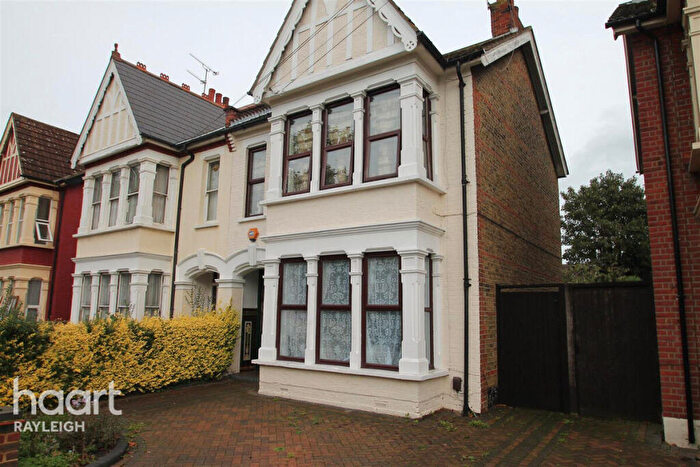 3 Bedroom Detached House To Rent In Valkyrie Road, Westcliffe-on-Sea, SS0