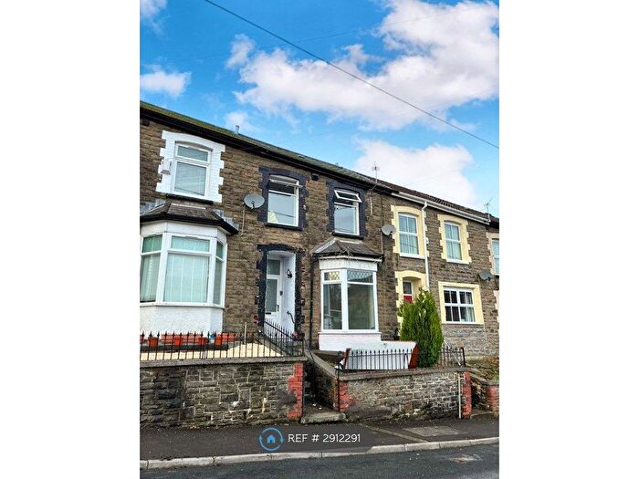 3 Bedroom Terraced House To Rent In Brynbedw Road, Tylorstown, Ferndale, CF43