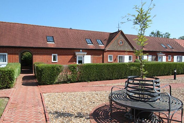 4 Bedroom Chalet For Sale In Gainsborough Lane, Polegate, BN26