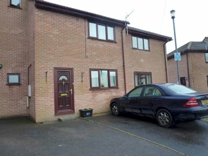 2 Bedroom Property To Rent In Webbers Court, Trowbridge, Wiltshire, BA14