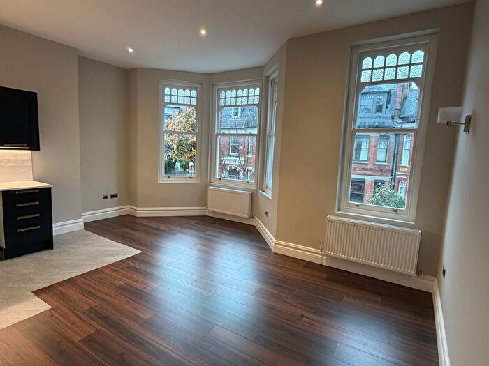2 Bedroom Flat To Rent In Kelross Road, London, N5