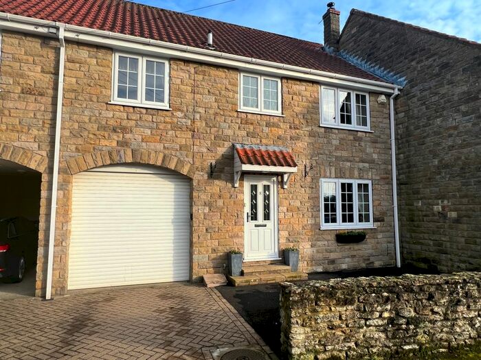 4 Bedroom Terraced House For Sale In Yedmandale Road, West Ayton, Scarborough, YO13