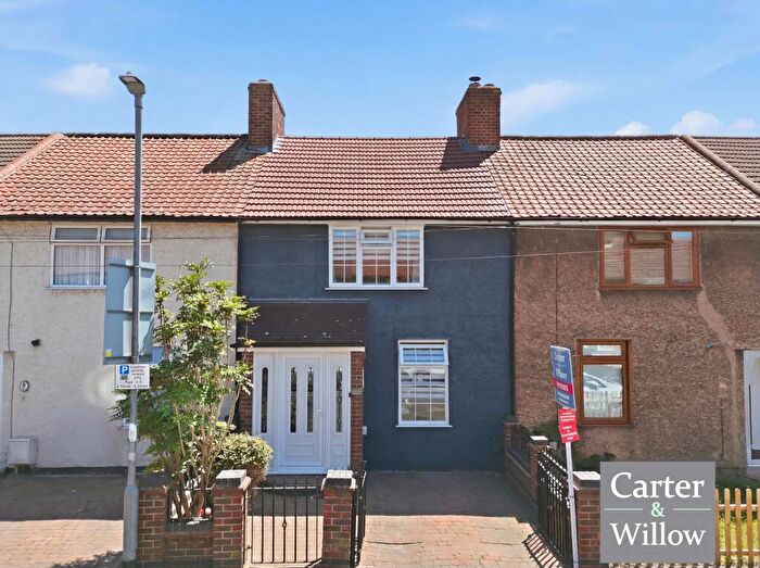 2 Bedroom Terraced House For Sale In Raydons Road, Dagenham, RM9
