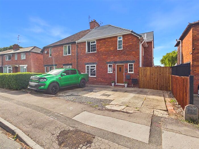 3 Bedroom Semi Detached House For Sale In The Oval, Gloucester, GL1