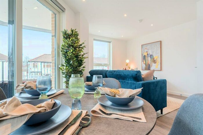 2 Bedroom Apartment To Rent In Bed, Fourth Floor Titanium At Quail Court In Elements, EN3