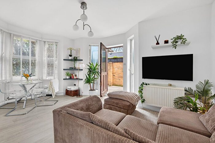 2 Bedroom Terraced House To Rent In Werter Road, East Putney, SW15