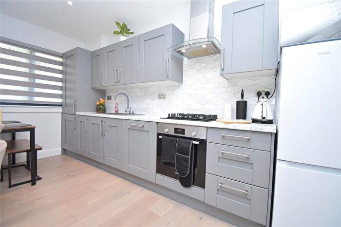 2 Bedroom Apartment To Rent In Emerald House, A London Road, Newbury, Berkshire, RG14