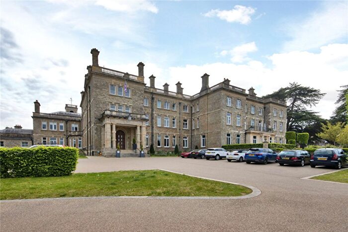 1 Bedroom Flat For Sale In Wildernesse Avenue, Sevenoaks, Kent, TN15