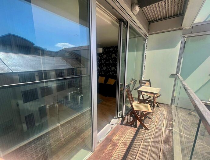 2 Bedroom Flat To Rent In Cheapside, Liverpool, L2