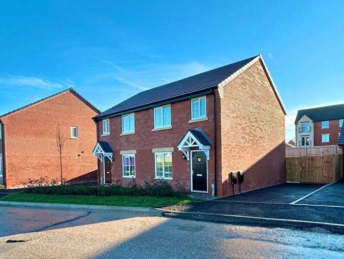 3 Bedroom Semi-Detached House To Rent In Tamerlane Road, Crewe, Cheshire, CW1