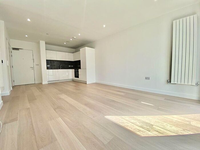 1 Bedroom Apartment To Rent In Caravel House, Regalia Close, E16