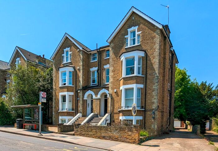 2 Bedroom Flat To Rent In Church Road, Richmond, TW10