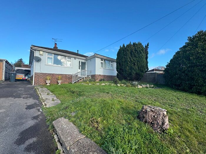 3 Bedroom Bungalow For Sale In Lawns Close, Wimborne, BH21