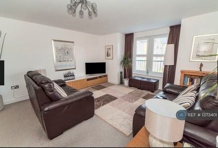 2 Bedroom Flat To Rent In Eskbank, Eskbank, EH22