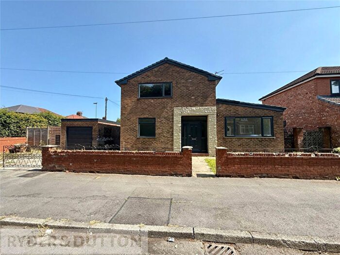 4 Bedroom Detached House To Rent In Carill Avenue, Manchester, Greater Manchester, M9