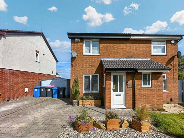 2 Bedroom Semi-Detached House For Sale In Pendlecroft Avenue, Swinton, M27