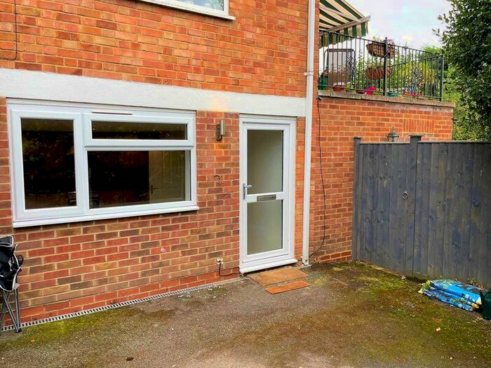 1 Bedroom Flat To Rent In Fryers Lane, High Wycombe, HP12