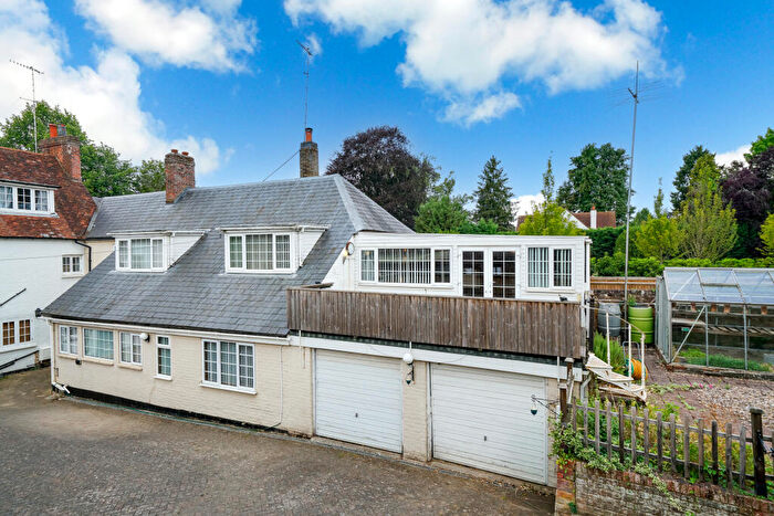 3 Bedroom End Of Terrace House For Sale In Piccotts End, Hemel Hempstead, Hertfordshire, HP1
