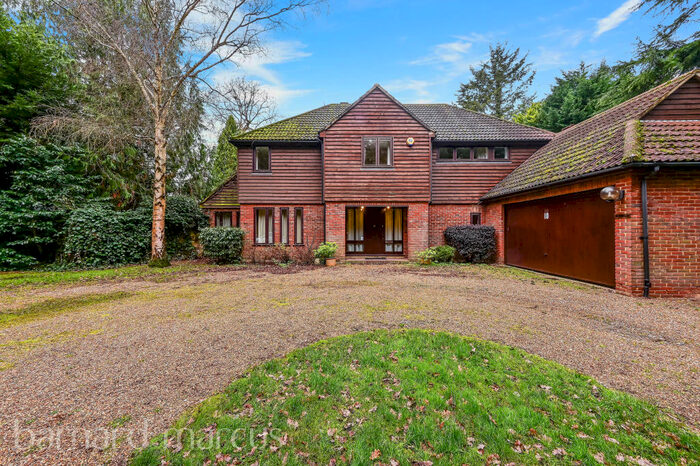 5 Bedroom House To Rent In Littleworth Lane, Esher, KT10