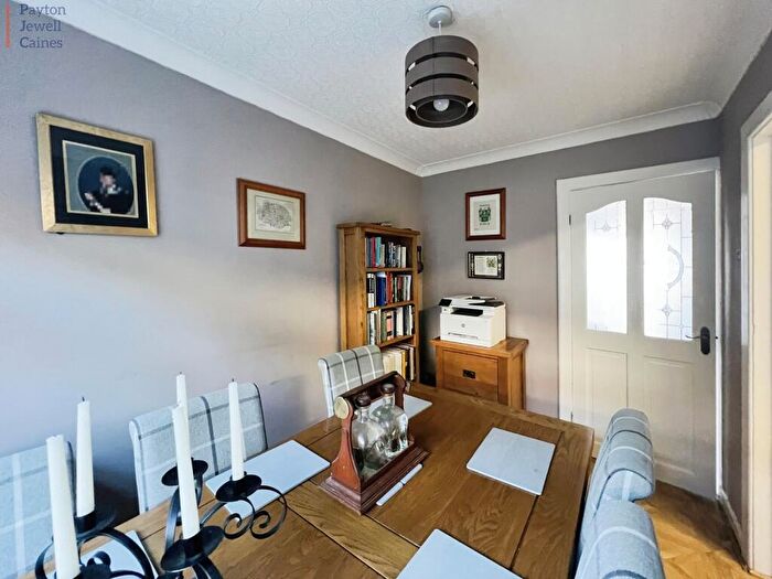 3 Bedroom Semi-Detached House For Sale In Wells Close, Baglan, Port Talbot, Neath Port Talbot., SA12
