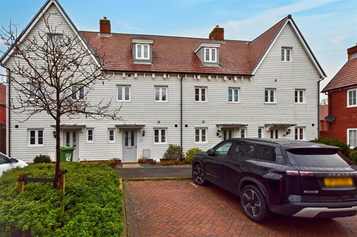 4 Bedroom Terraced House For Sale In Highgrove Crescent, Polegate, BN26