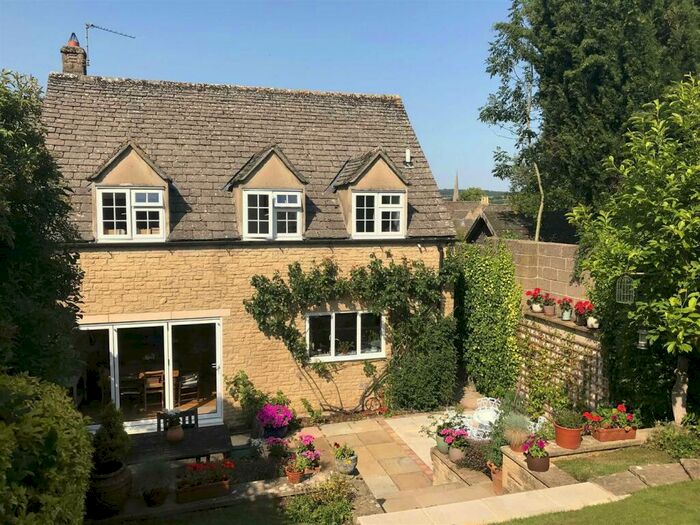 3 Bedroom End Of Terrace House To Rent In Burford, OX18