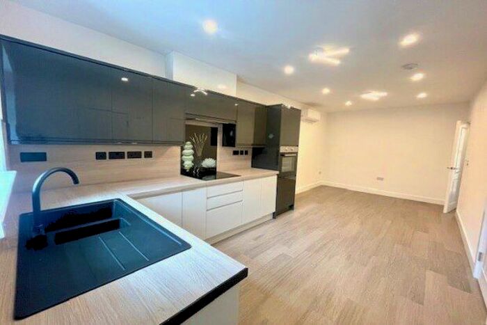 5 Bedroom Property To Rent In Romer Street, Bolton, BL2