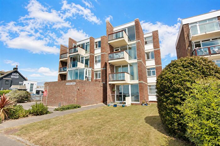 2 Bedroom Apartment To Rent In Marine Parade East, Lee-On-The-Solent, PO13