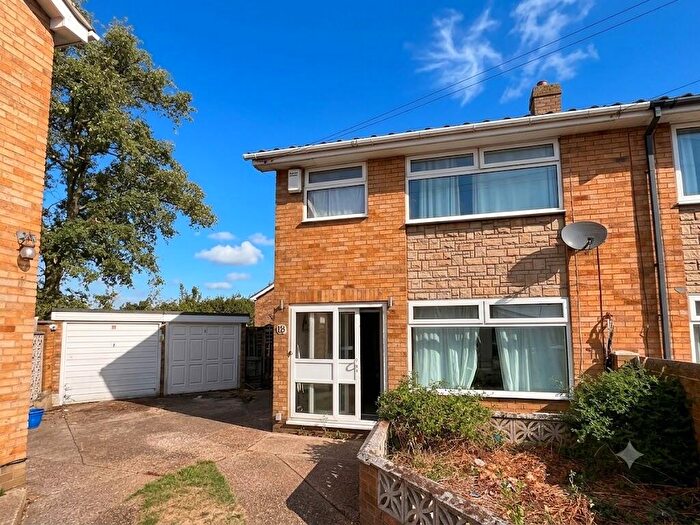 3 Bedroom Semi-Detached House To Rent In Palmerston Road, Rainham, Havering, RM13