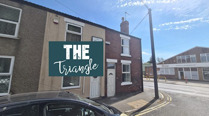 2 Bedroom End Of Terrace House To Rent In The Triangle, Ilkeston, Derbyshire, DE7