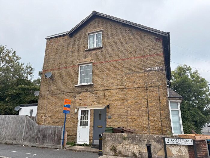 2 Bedroom Maisonette To Rent In Green Wrythe Lane, Carshalton, Greater London, SM5