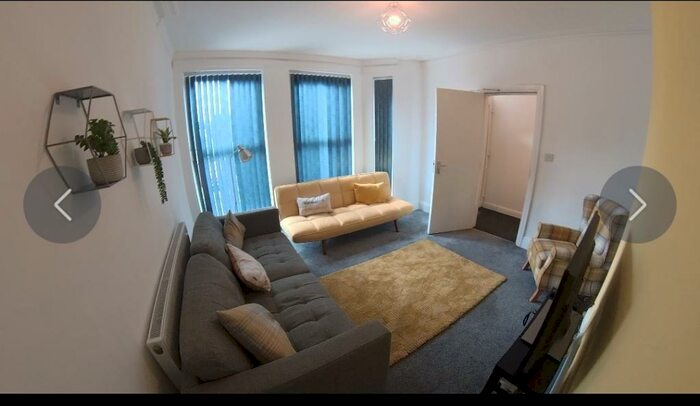 1 Bedroom Semi-Detached House To Rent In Carril Grove, Manchester, M19