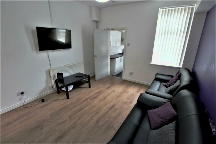 4 Bedroom Terraced House To Rent In Northfield Road, Coventry, CV1