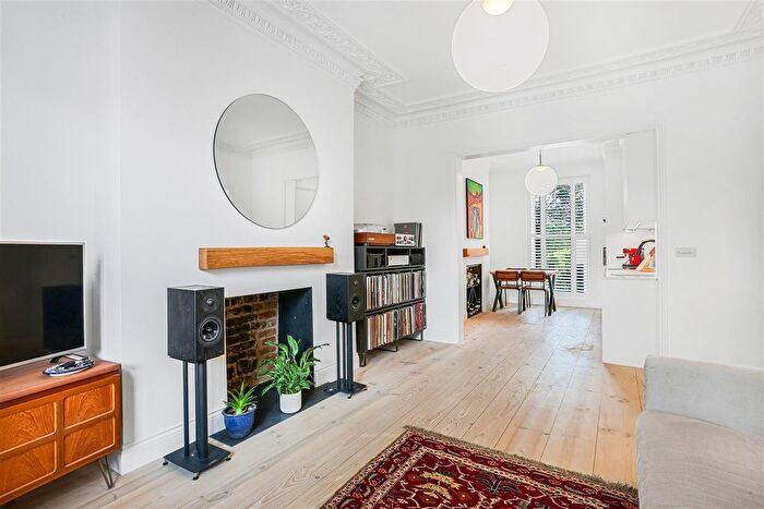 1 Bedroom Flat For Sale In Middleton Grove, London, N7